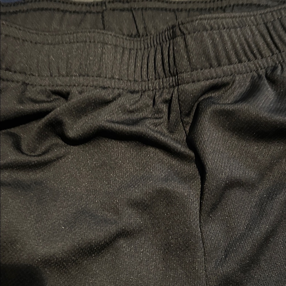 Athletic XL(16) Shorts - Picture 3 of 9